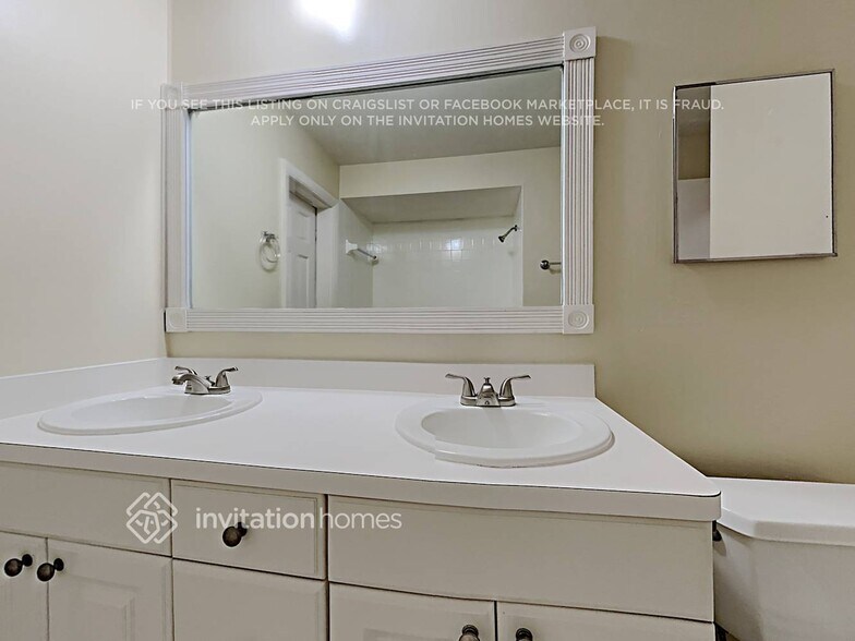 Building Photo - 1375 Guinevere Dr