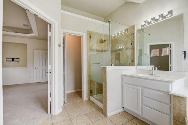 Master Bathroom - 2251 Fawn Mist Dr