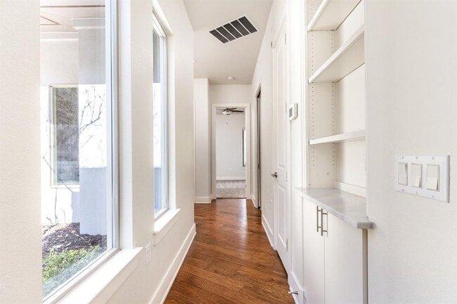 Building Photo - 6605 Peralto Cove