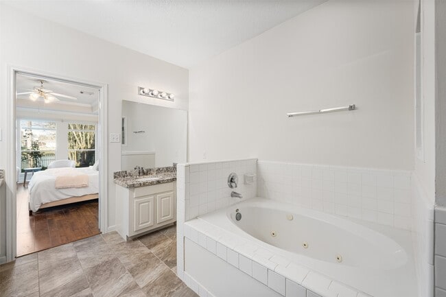 Building Photo - 6518 Portuguese Bend Dr