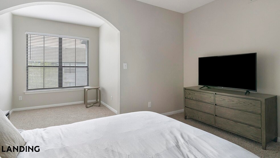 Building Photo - 2500 Woodland Park Dr