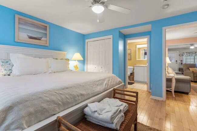 Building Photo - 24 Ashworth Ave