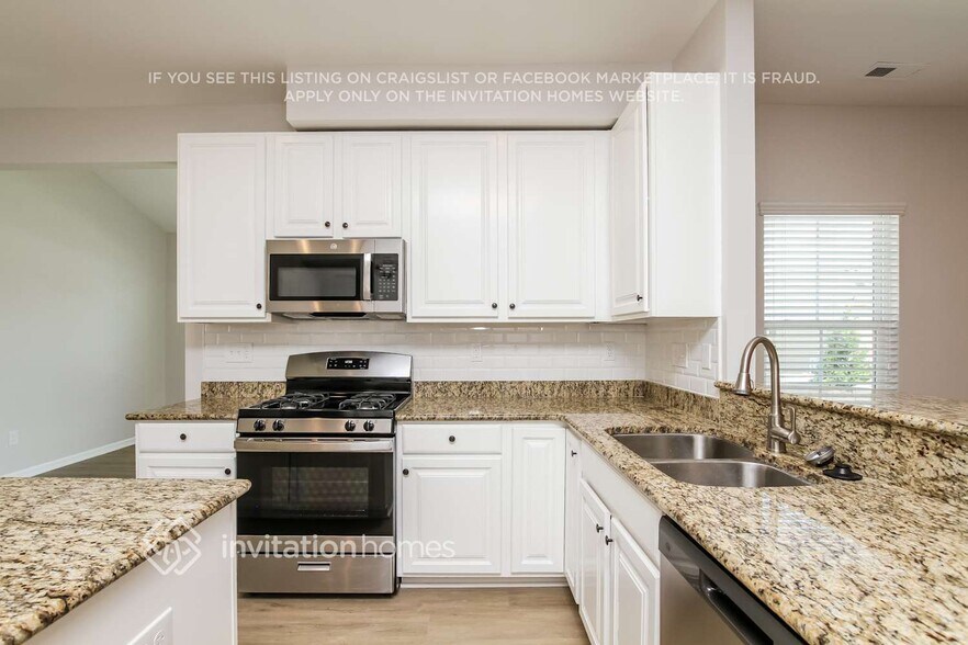Building Photo - 10930 Tailwater St