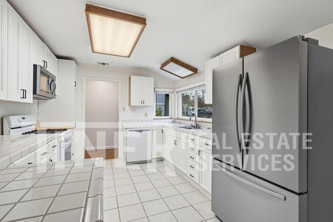 Building Photo - 6824 Linda Sue Way