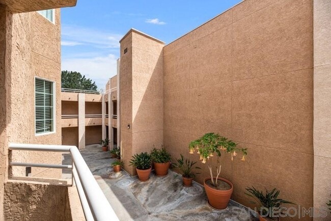Building Photo - 3969 Mahaila Ave