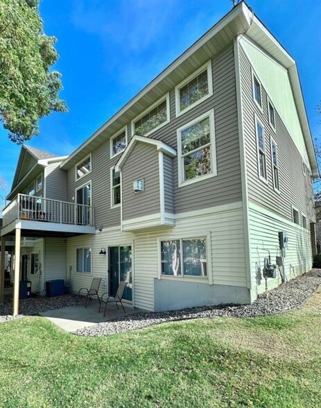 Building Photo - 8315 Cedarview Cir