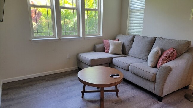 Building Photo - Kahoma Village Home Fully Furnished
