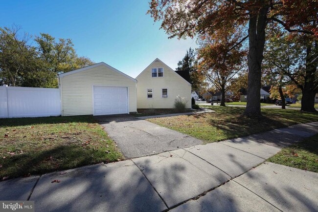 Building Photo - 521 5th Ave