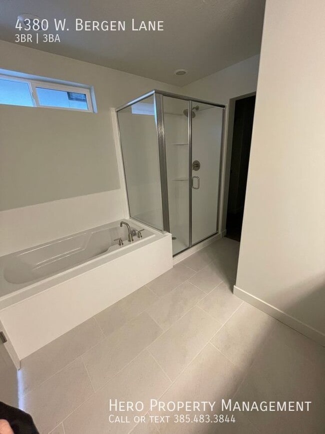 Building Photo - 4380 Bergen Ln