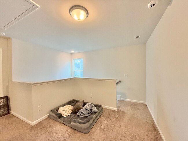 Building Photo - Modern 4BD, 2.5BA Knightdale Home with a F...