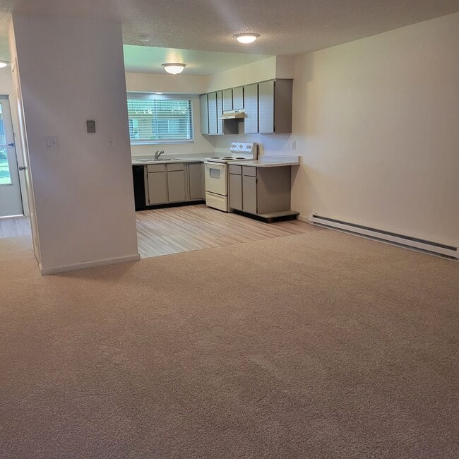 Building Photo - Nice Smithridge condo