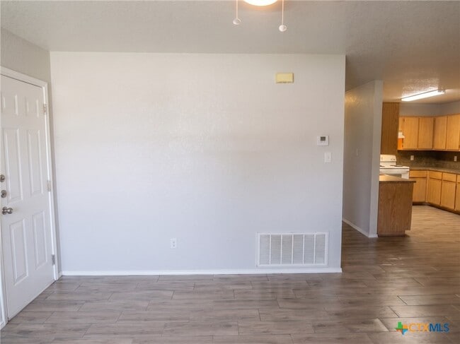 Building Photo - 2704 Edgefield St