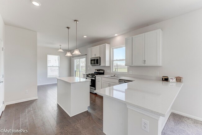 Building Photo - 2780 Riverview Ln