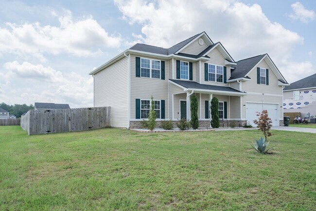 Building Photo - 418 Huntington Dr