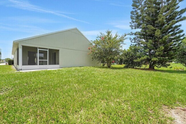 Building Photo - 529 Terranova Cir