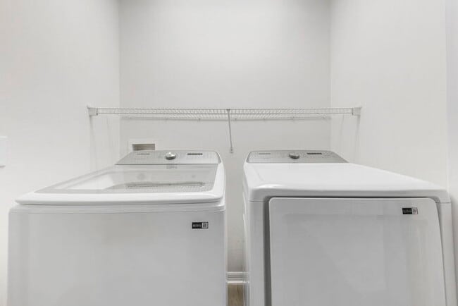 Building Photo - Centrally Located in Celebration Village