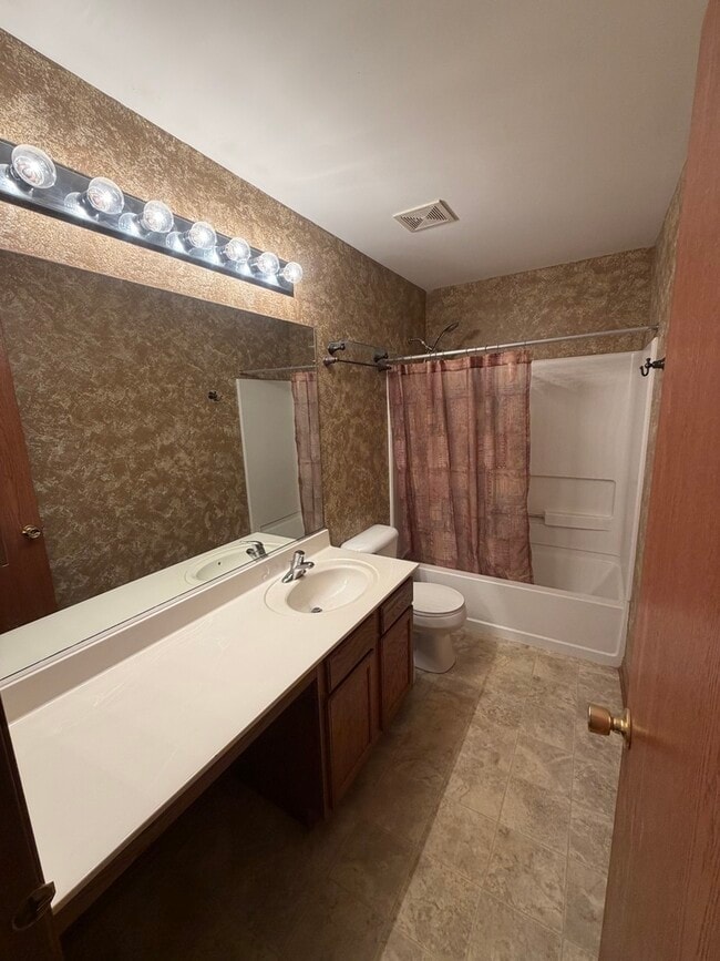 Building Photo - 2282 Flagstone Ln