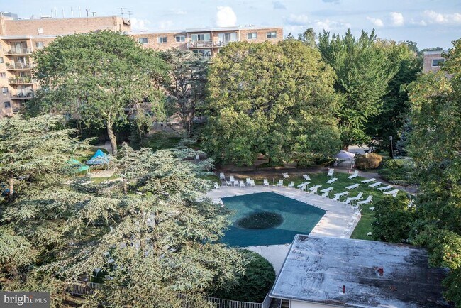 Building Photo - 100 West Ave