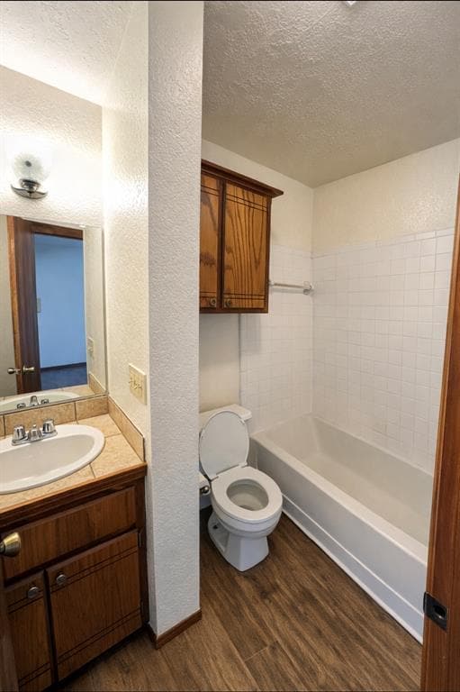 Building Photo - 1901 E Lindsey St