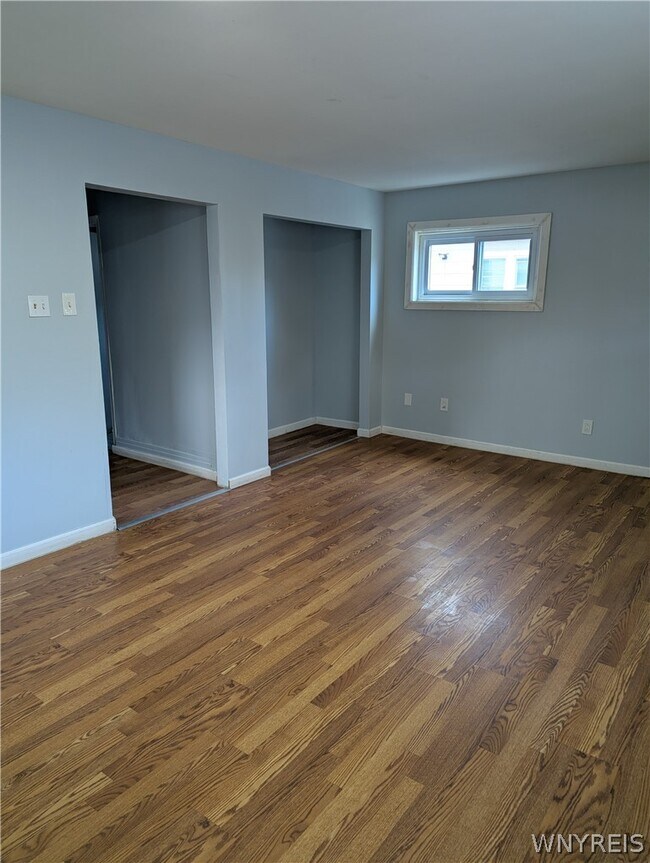 Building Photo - 48 Thomas St