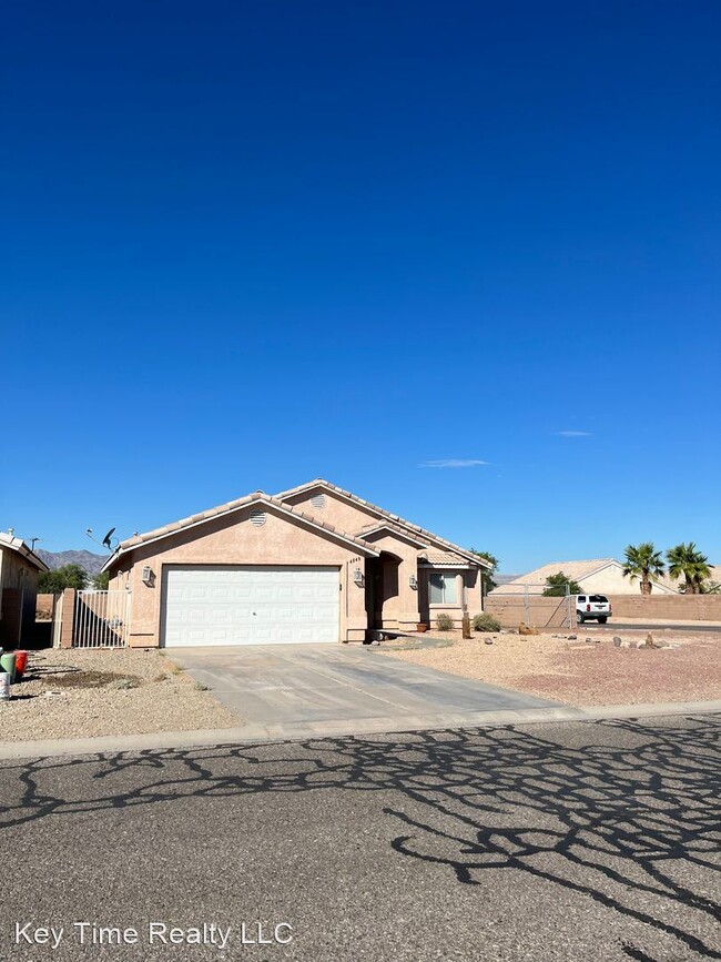 Primary Photo - 3 br, 2 bath House - 4849 Calle Del Media