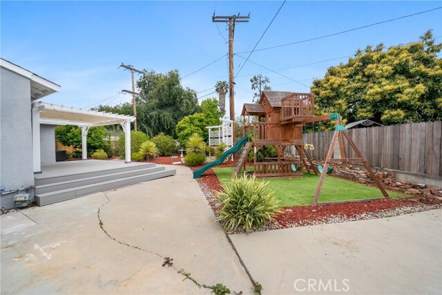 Building Photo - 11338 Stevens Ave