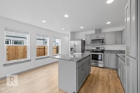 Building Photo - Beautiful New 3 Bedroom Townhome
