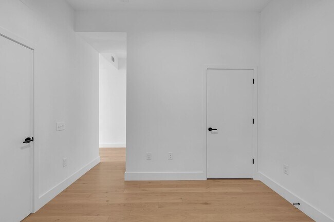 Building Photo - 567 Ponce De Leon Ave NE