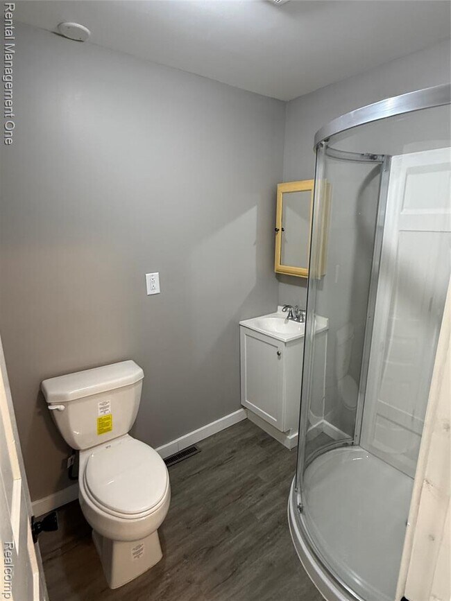 Building Photo - 276 E Chicago Blvd