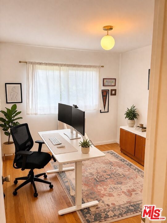 Building Photo - 2033 Euclid St