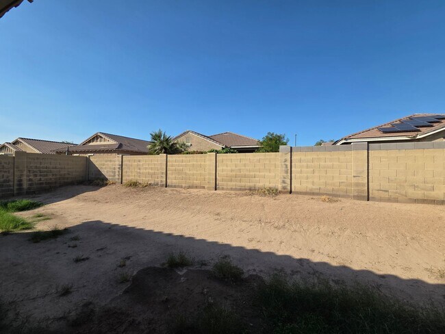 Building Photo - Beautiful 4 Bed/2 Bath in Goodyear!
