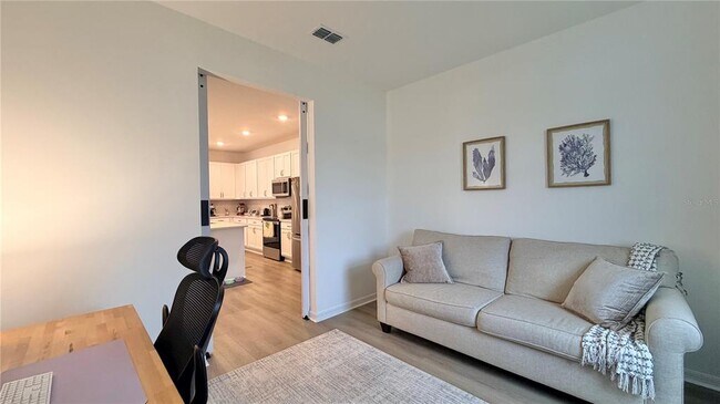 Building Photo - 5723 Cattle Rnch Dr