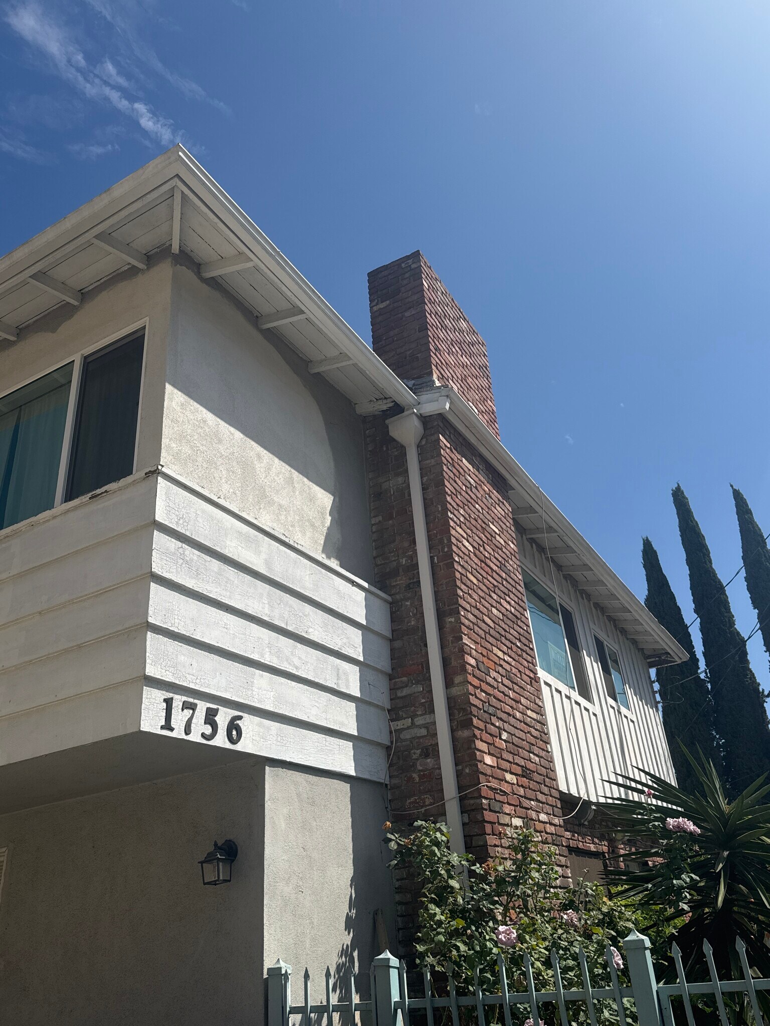 Building Photo - 1756 N Normandie Ave
