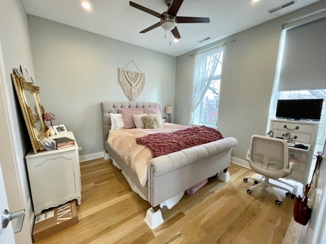 Building Photo - 3334 N Southport Ave