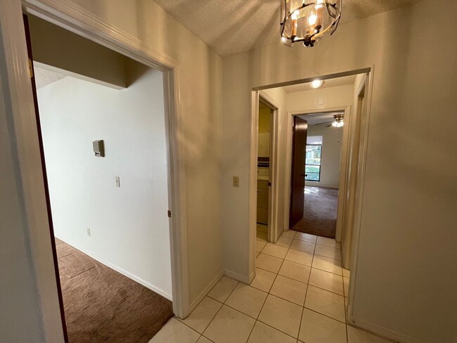 Building Photo - SPACIOUS 3 BD/2BA Home in Winter Springs!