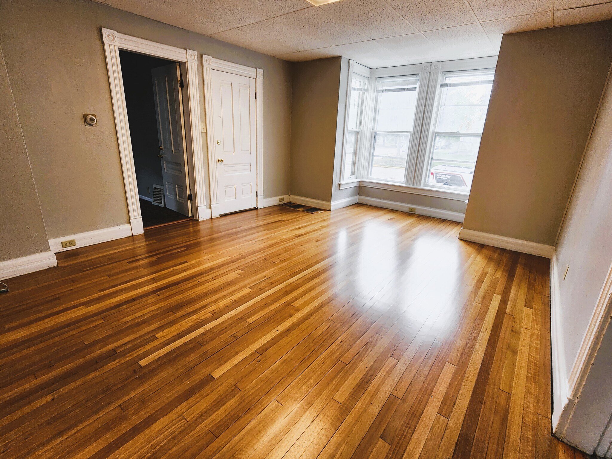 Living room - 352 8th St E