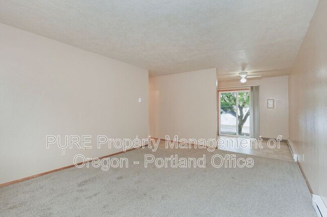 Building Photo - 1313 SE 130th Ave