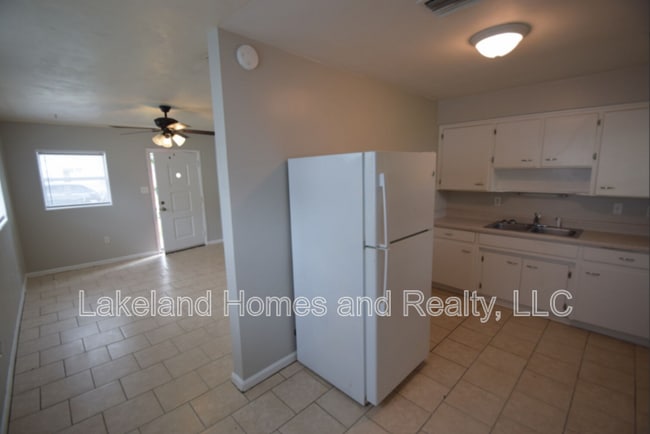 Building Photo - 1213 W Patterson St