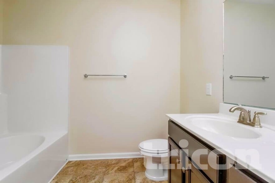 Building Photo - 1011 Middleton Ln