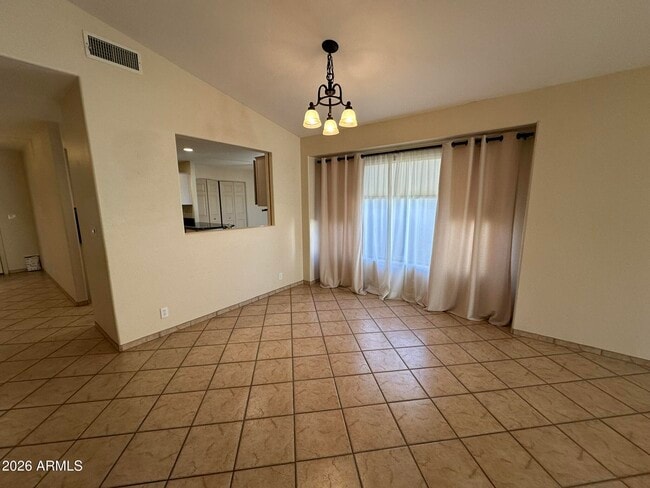 Building Photo - 14462 N Sherwood Dr