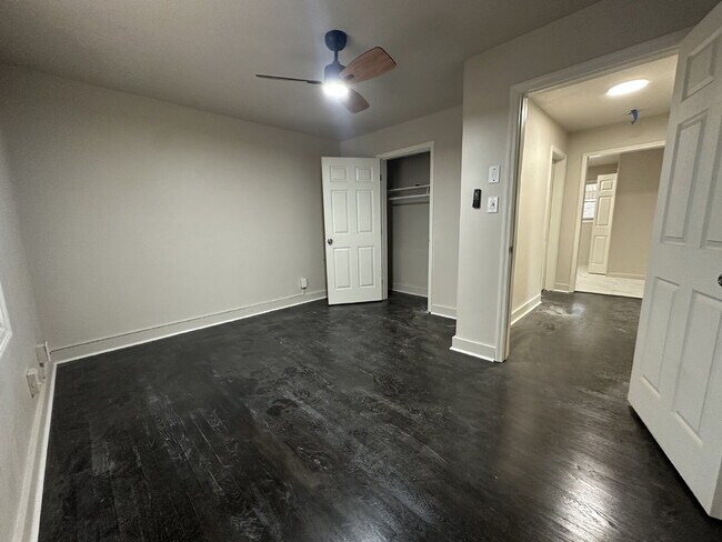 Building Photo - Fountain City | Renovated Units | Washer/D...