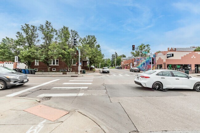 Building Photo - Beautiful 3 Bedroom Apartment | Downtown Benson