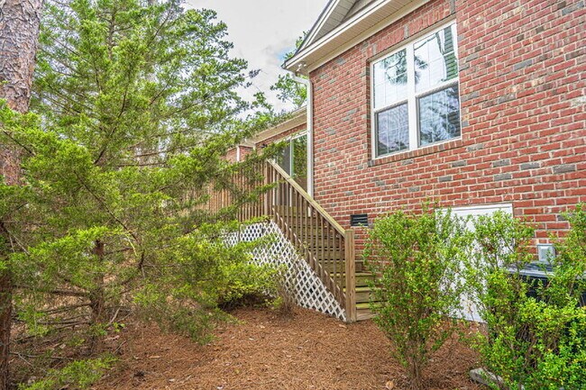 Building Photo - 535 Lighthorse Cir