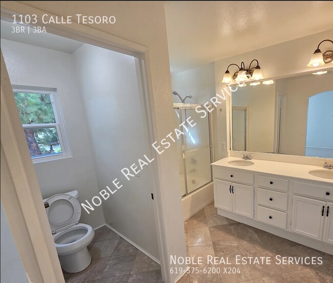 Building Photo - 1103 Calle Tesoro