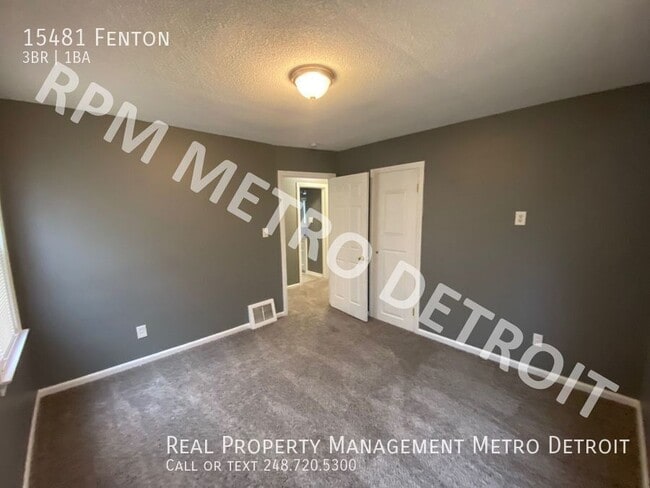 Building Photo - 15481 Fenton-