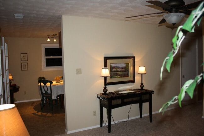 Building Photo - 133 Bayview Ave