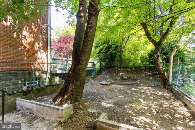 Building Photo - 7415 Sprague St