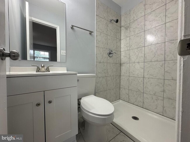 Building Photo - 14451 Village Dr