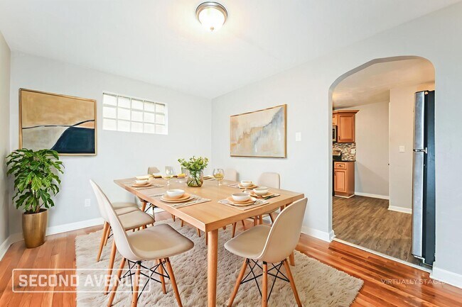 Building Photo - 3107 Elroy Ave