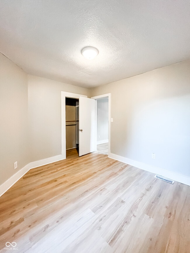 Building Photo - 102 Meridian St